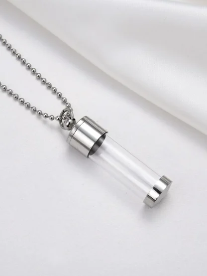 Necklace with openable bottle creative accessories Grandinė su butelių atidarytuvo kūrybiniais priedais